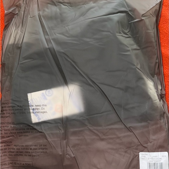 New Fear of God Essentials Shorts Stretch Limo Men’s Size Large - Picture 8 of 9